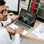 Why Forex Beginners Should Learn to Read the Market Before Making a Trade